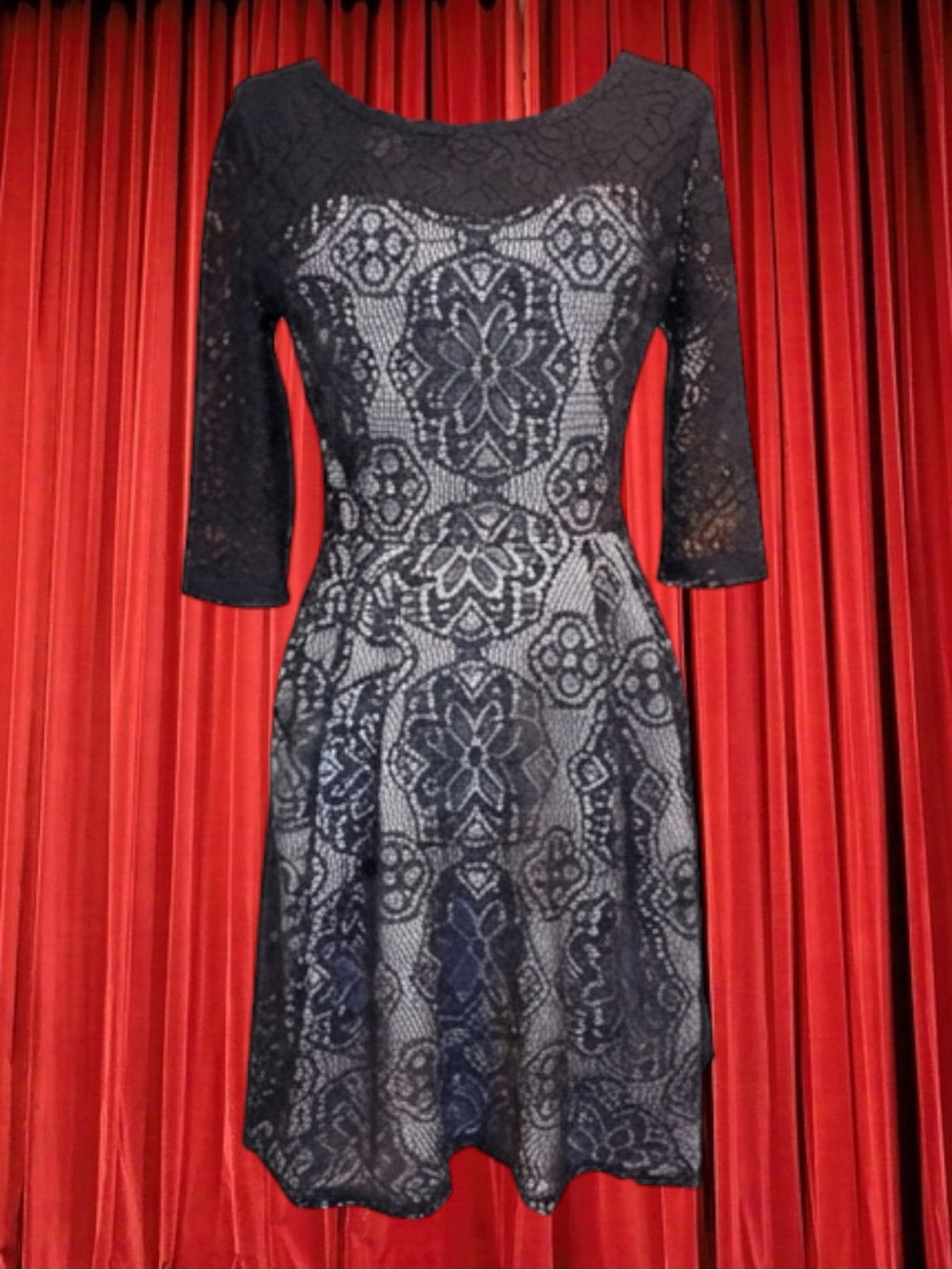 Betsey Johnson Y2K Classic Retro Goth Whimsigoth Lace Overlay Skater Dress 6